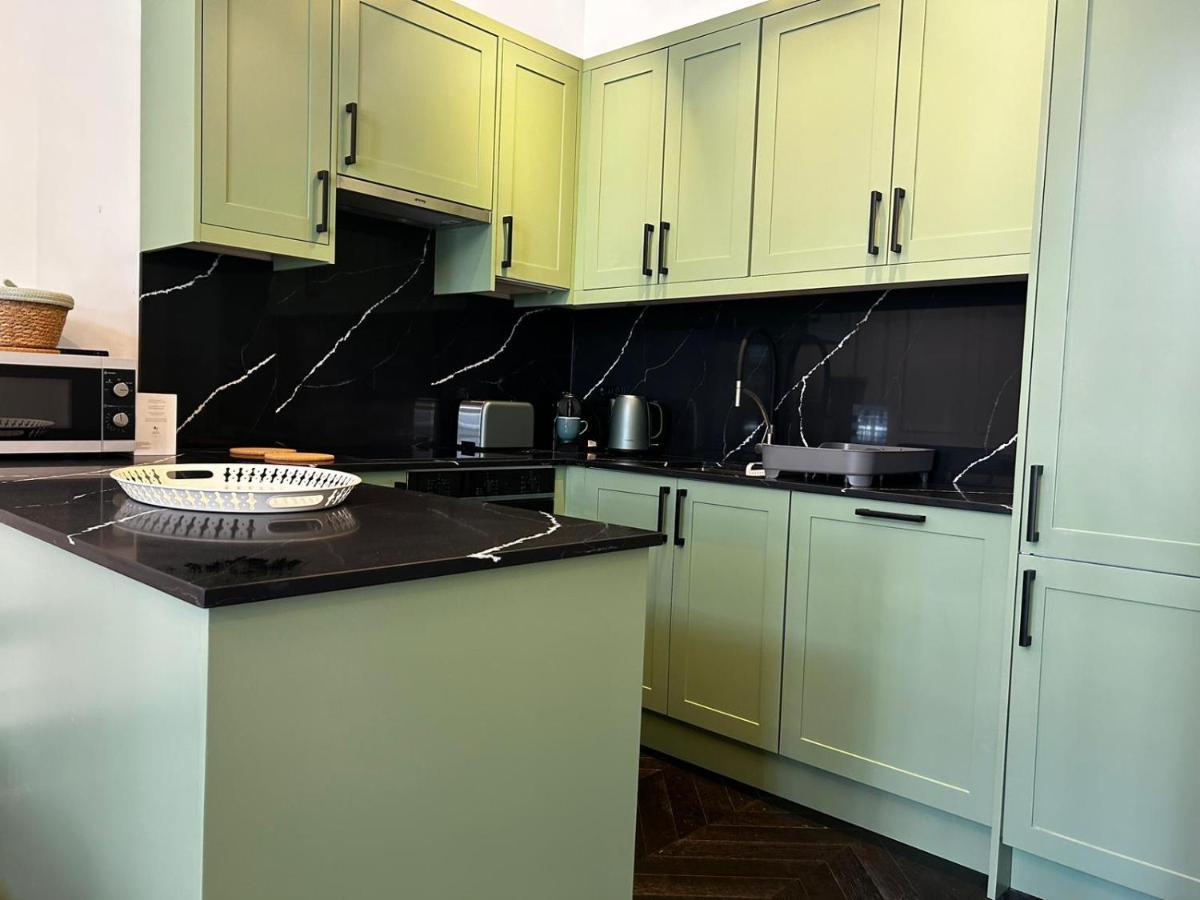 Earl'S Court Luxe Apartment London Exterior photo